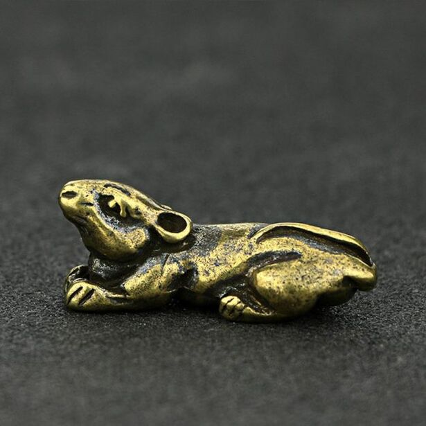 Dekorative Maus – ein Symbol für Glück und Wohlstand