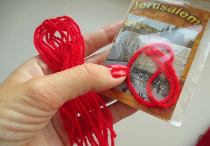 roter Faden aus Israel als Glücksamulett
